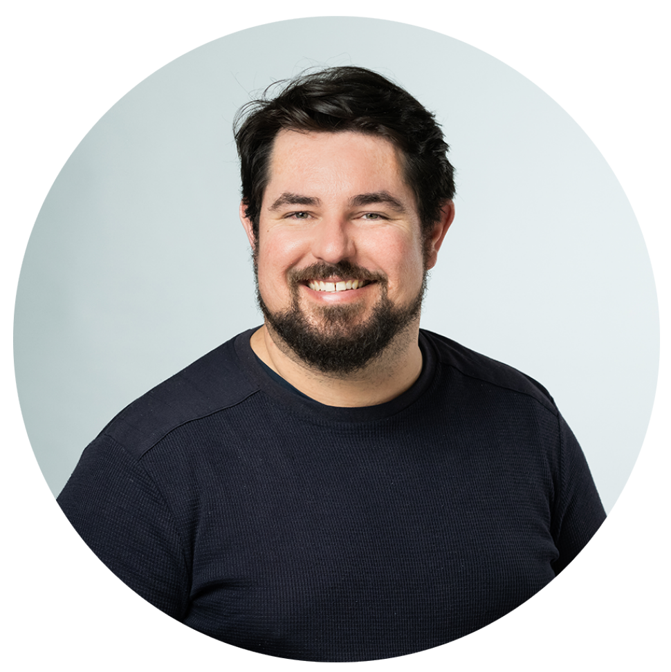 headshot_andrew_groves.png