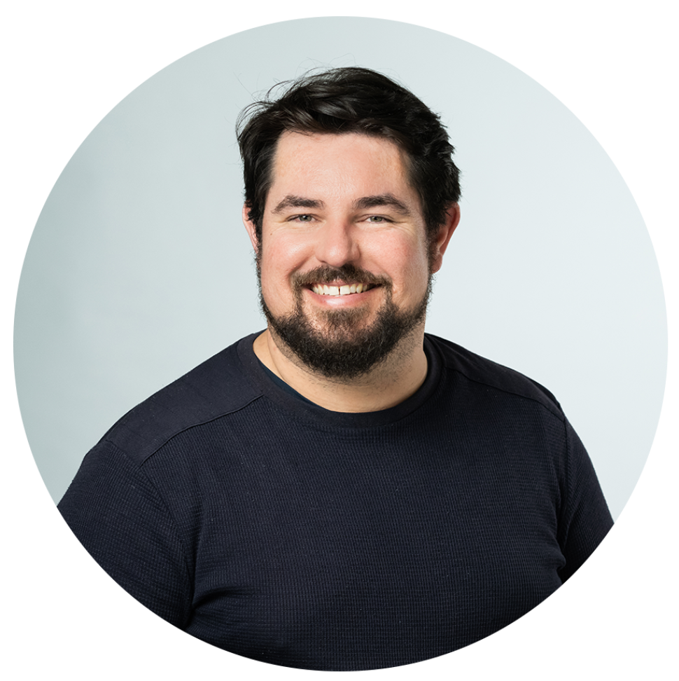 headshot_andrew_groves.png