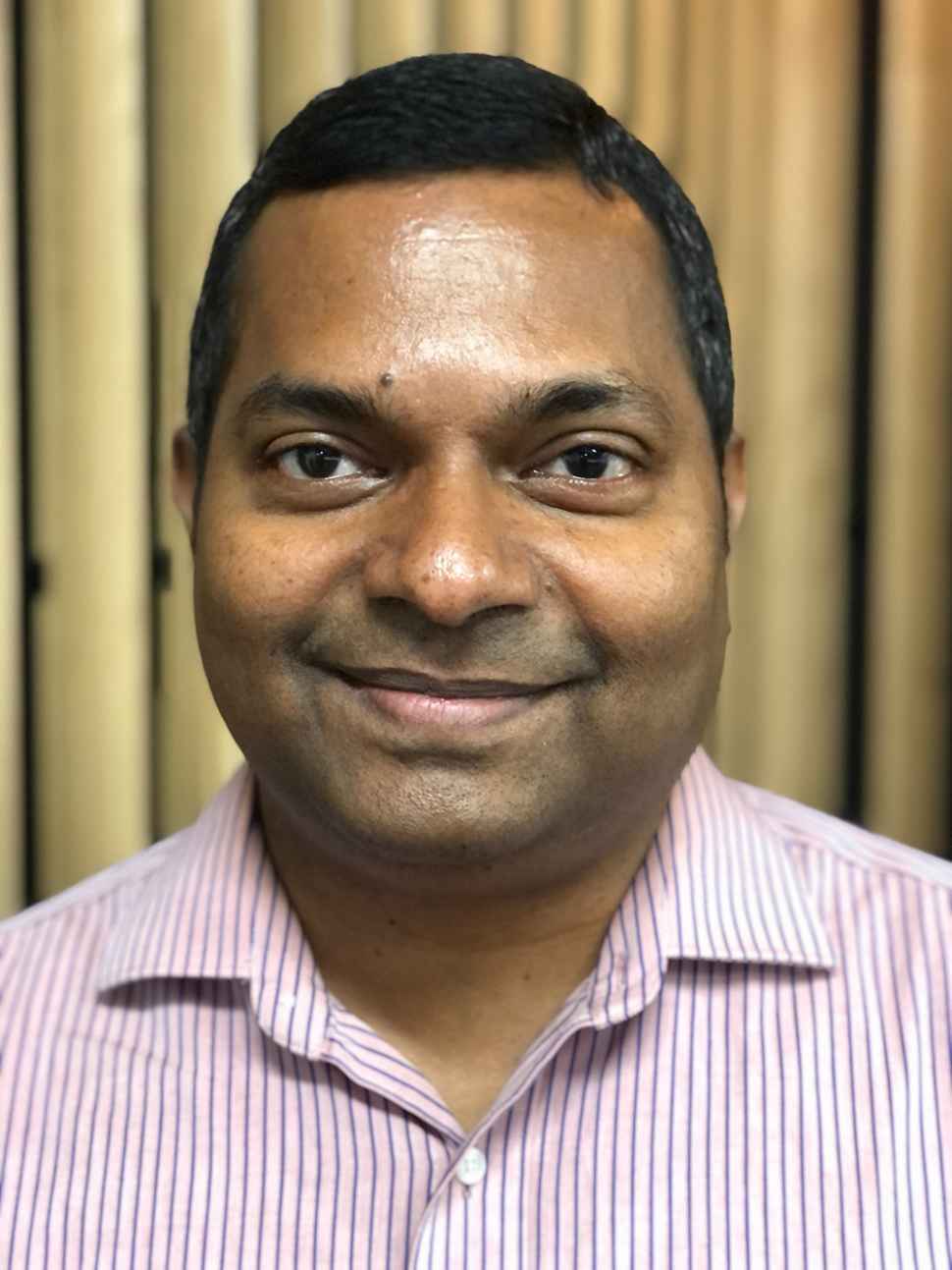 Ganesh-Naik-headshot.jpg