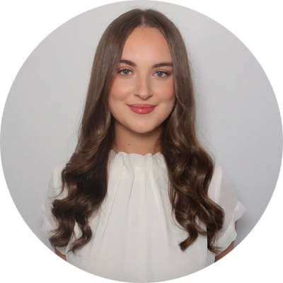 Alexandra Reinhardt, Bachelor of Languages (French and Spanish)